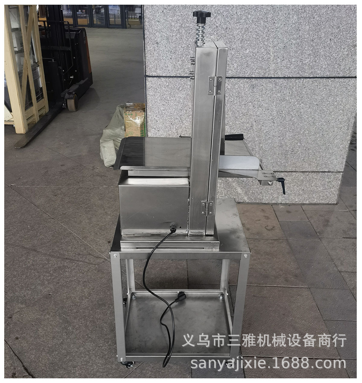 The 120-type commercial electric bone sawing machine for foreign trade, the rapid frozen meat and fish cutting machine, and the foreign trade waterproof stainless steel high-speed meat cutting machine are processing equipment for food factories pic 10