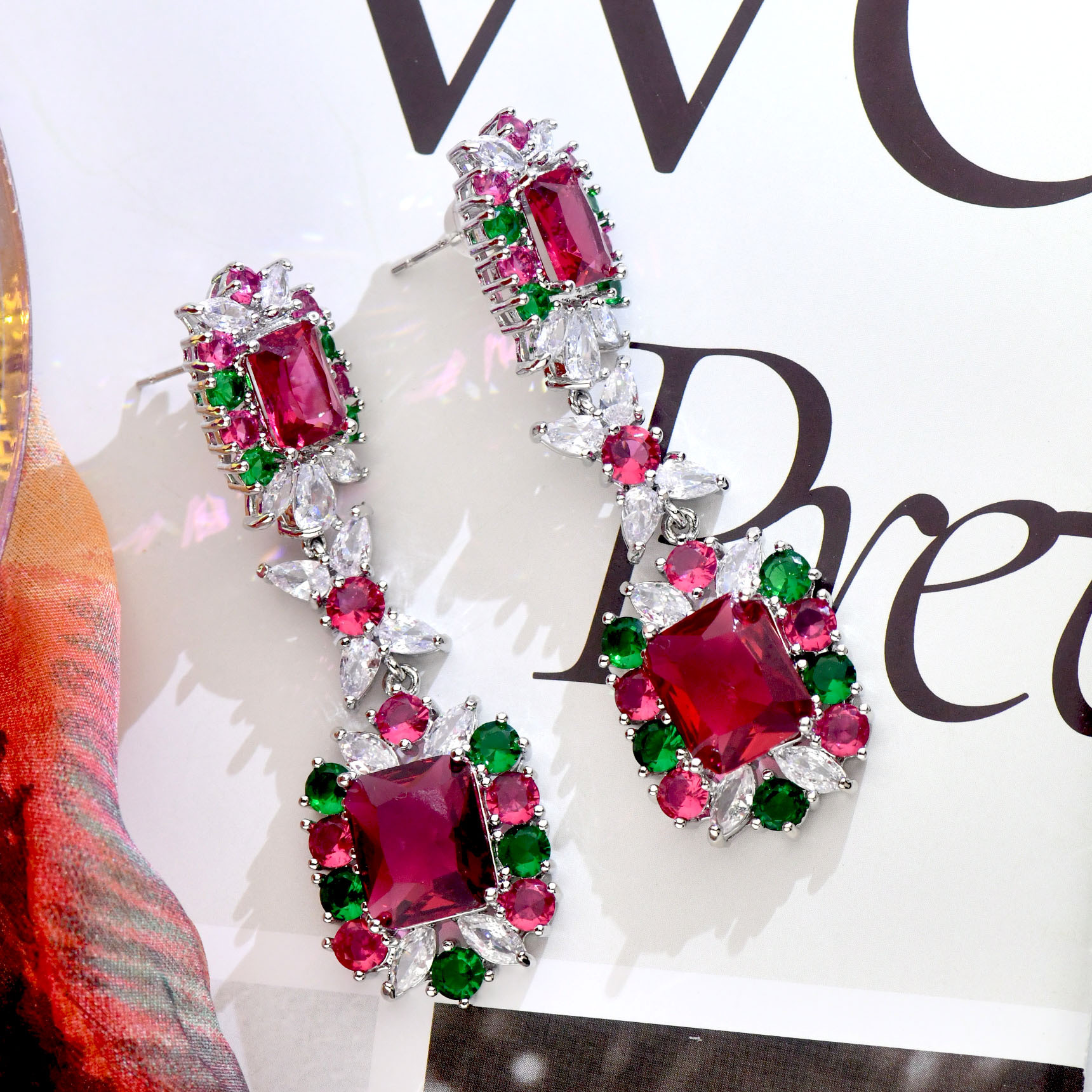 耳饰欧美气质夸张耳钉耳坠锆石满钻新款复古厂家批发现货详情3