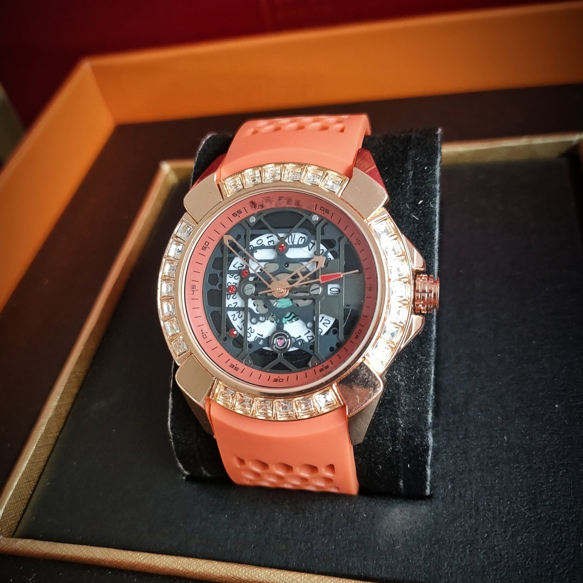 捷克豹同款男士三针石英手表潮流镂空日历镶钻表时尚炫酷腕表批发详情1