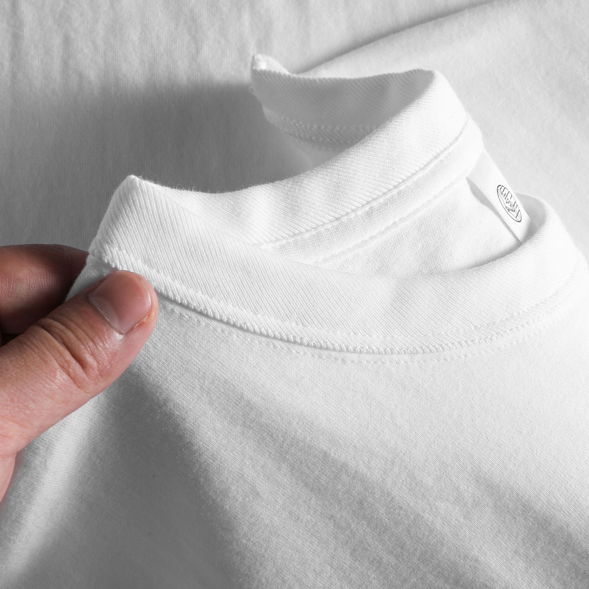 三本针 300g重磅纯白色长袖t恤女纯棉简约厚实不透内搭打底衫秋冬详情7