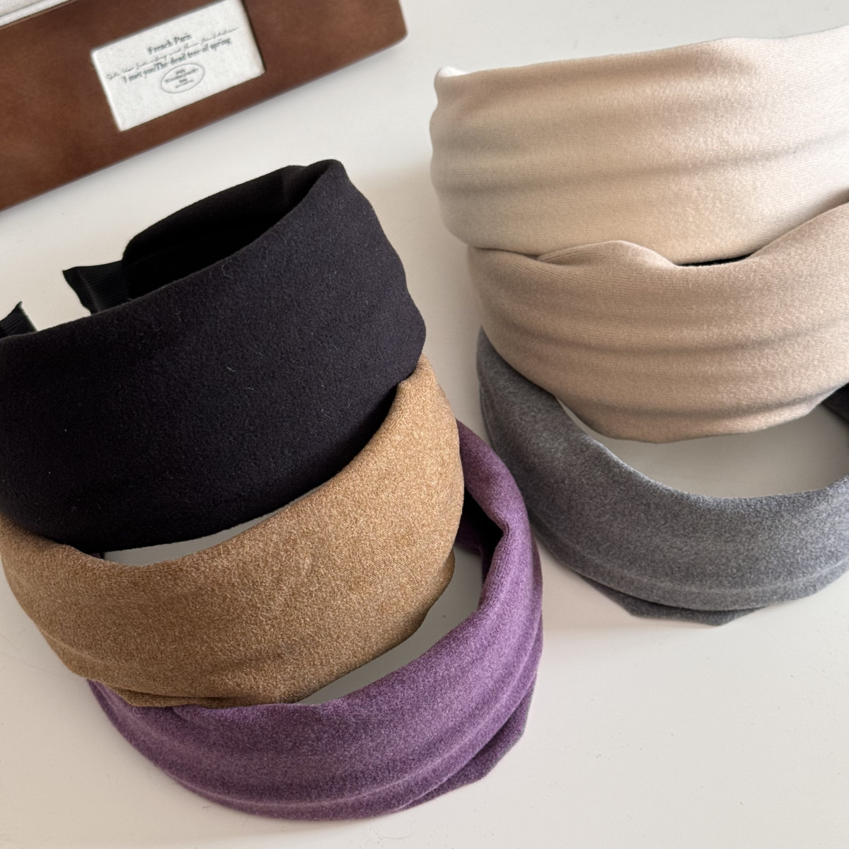 Wide-brimmed solid-color retro hair band, comfortable fabric, fashionable and high-end style, hairpin headband, versatile and elegant, high top hair accessory pic 14