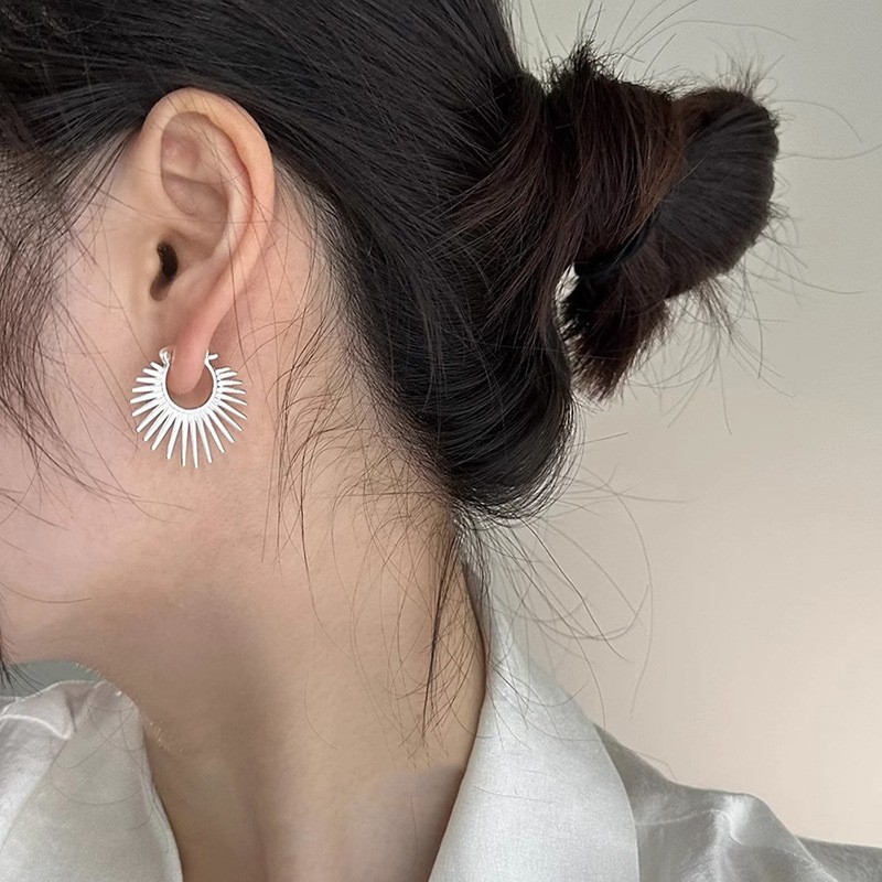 925纯银针耳钉女2023新款小众个性百搭高级感耳环简约养耳洞耳饰详情18
