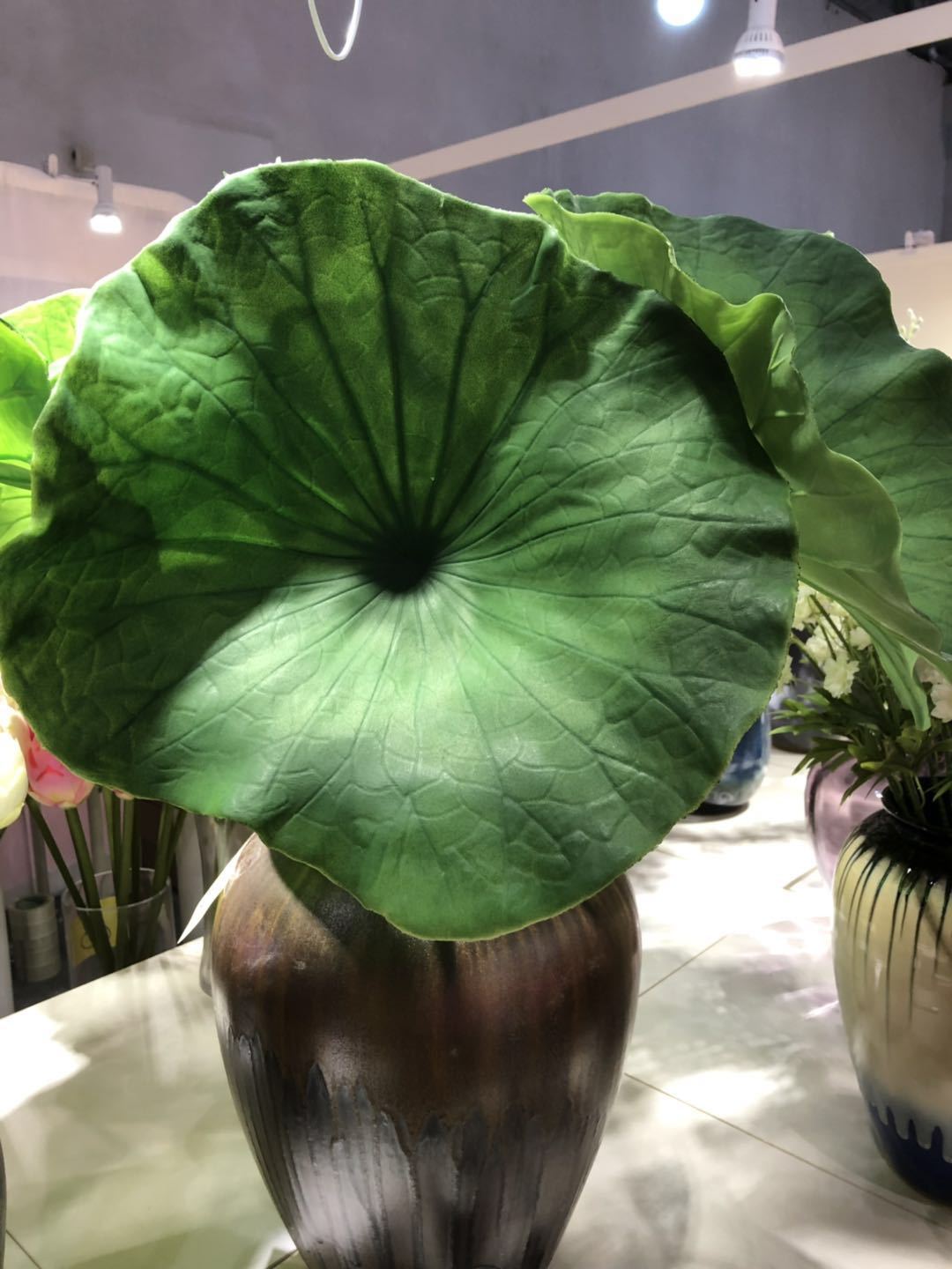 Simulated stem lotus, pu lotus leaf, hand-felt lotus, plastic lotus bud, lotus pod, Chinese rural style Buddhist hall decorative flower pic 12