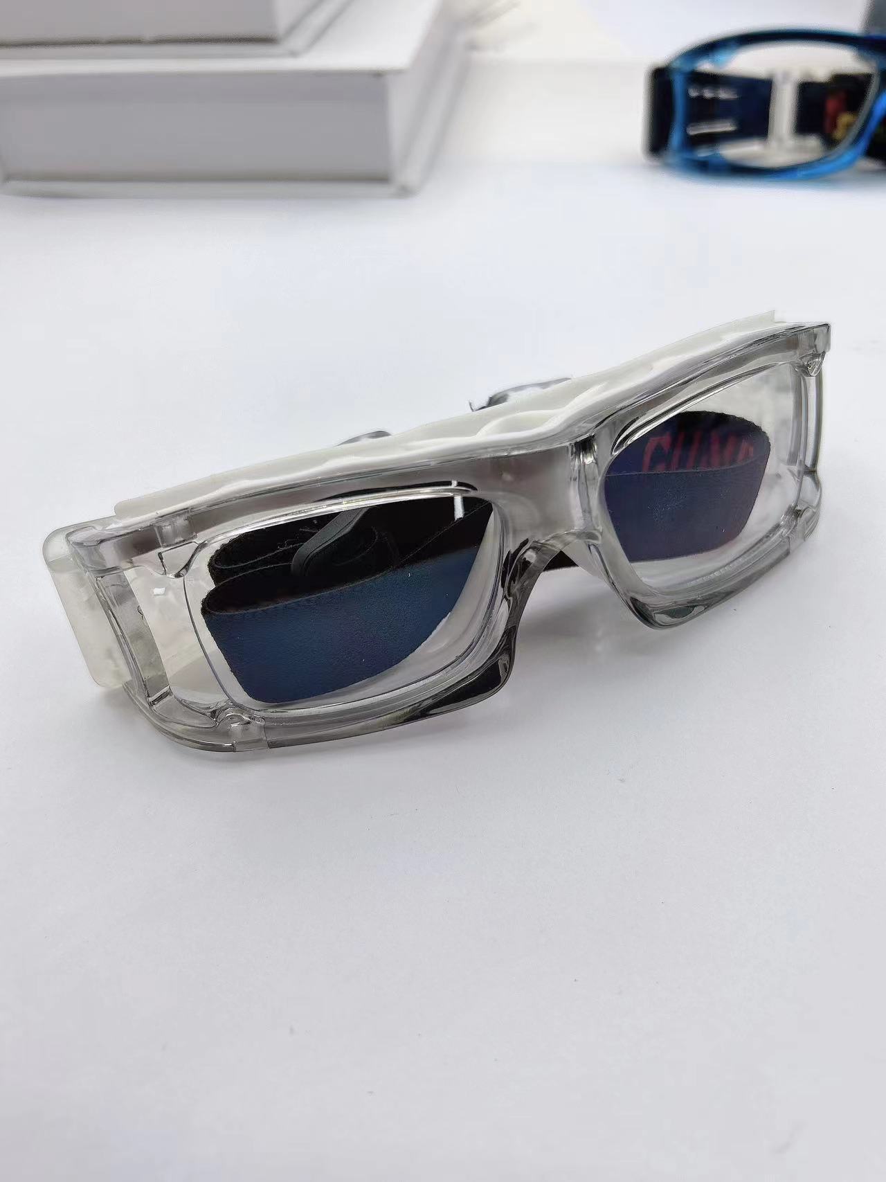 篮球运动眼镜近视眼镜架防爆防抖足球羽毛球可调节运动眼镜框架详情4