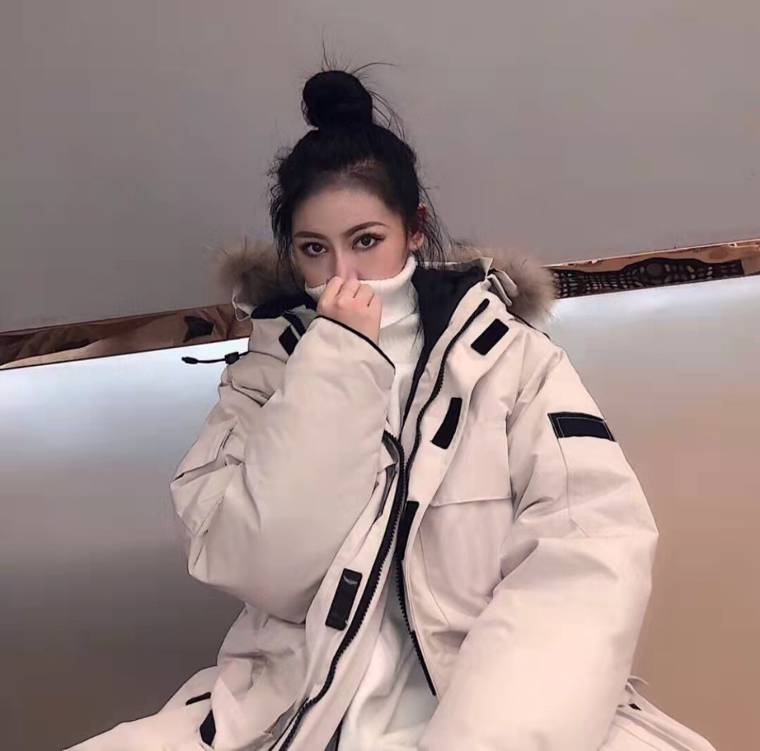 高版本远征08款大鹅羽绒服防风寒石墨灰狼毛中长情侣款男女羽绒服详情2