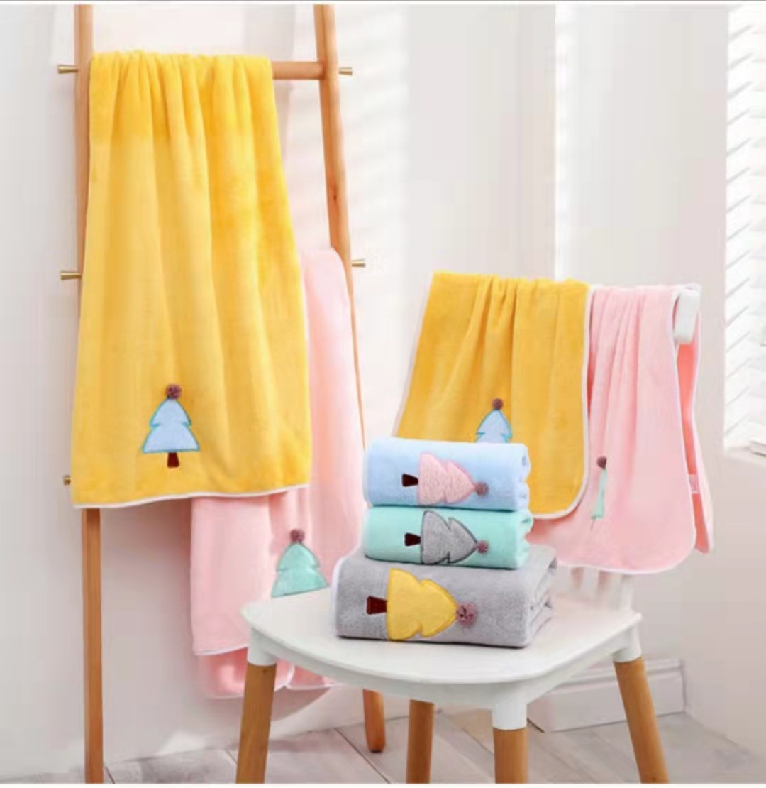Futian Coral fleece cute towel, soft and absorbent baby bath towel, student dormitory set, gift box new product pic 4