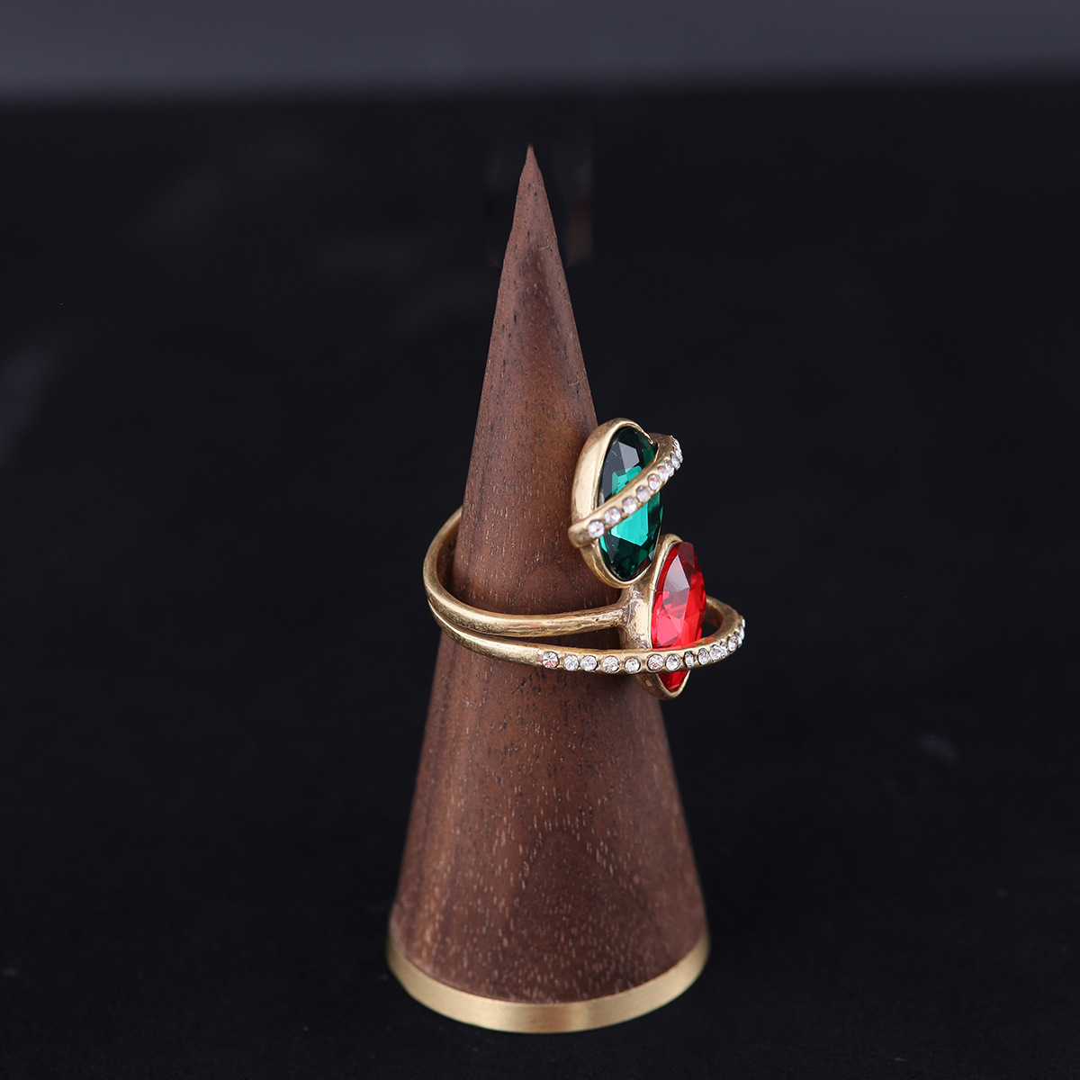 中古vintage时尚高级感复古轻奢气质青岛工厂批发双手莱茵石戒指详情5