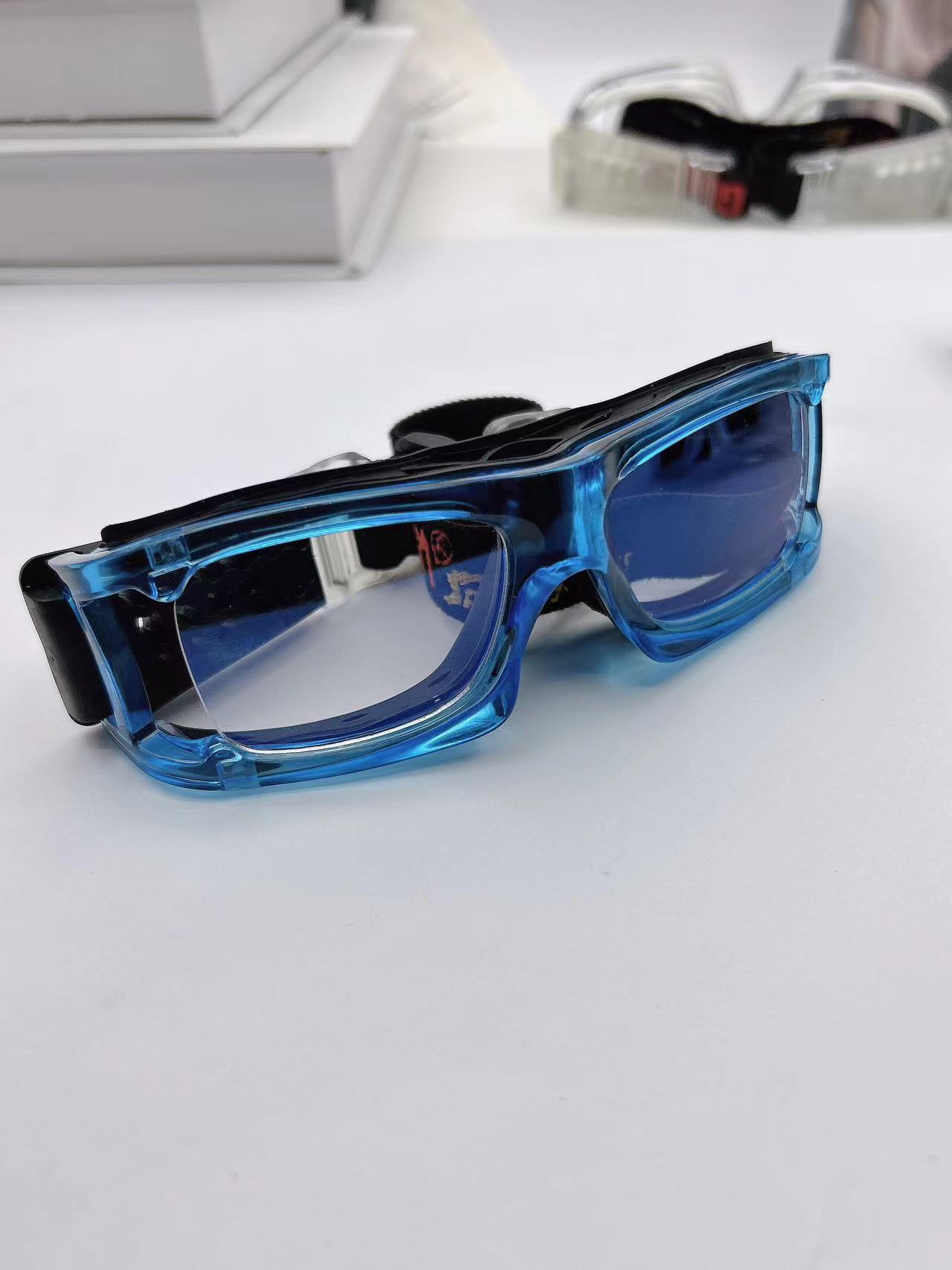 篮球运动眼镜近视眼镜架防爆防抖足球羽毛球可调节运动眼镜框架详情3