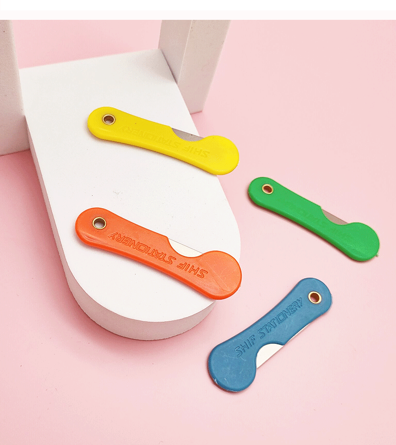 Colorful plastic knife, student pencil knife, utility knife, portable mini folding pencil sharpener, express delivery unboxing knife pic 8