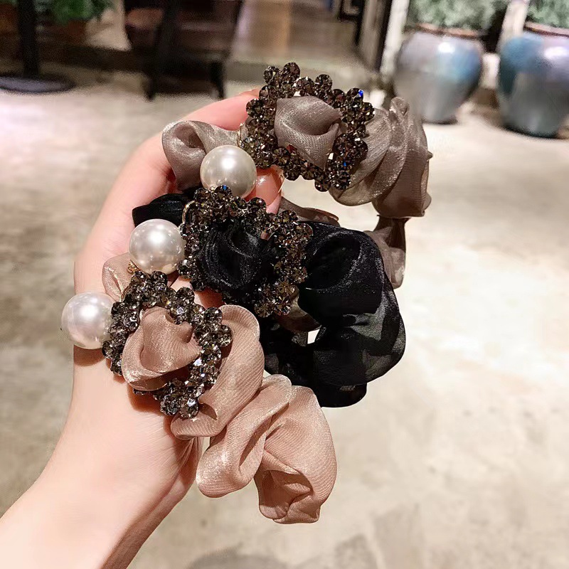 Korean-style organelle pearl large intestine hair tie for women in summer, ins French high-end ethereal chanel-style hair tie pic 3
