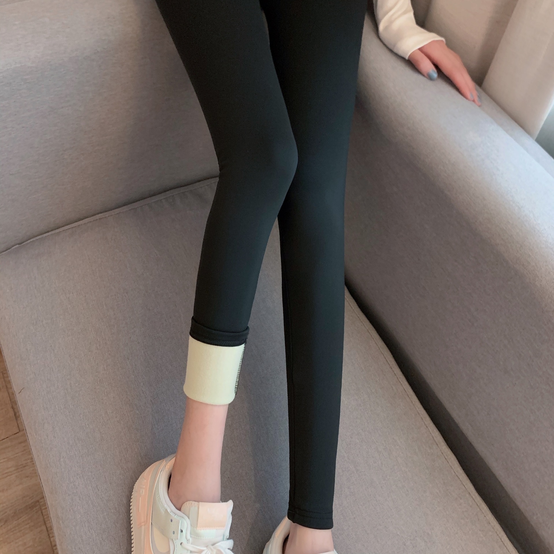 Three-point shark pants leggings for women, five-point summer thin tight-fitting outerwear, and nine-point letter-shaped belt-cinching and hip-lifting Barbie pants pic 56