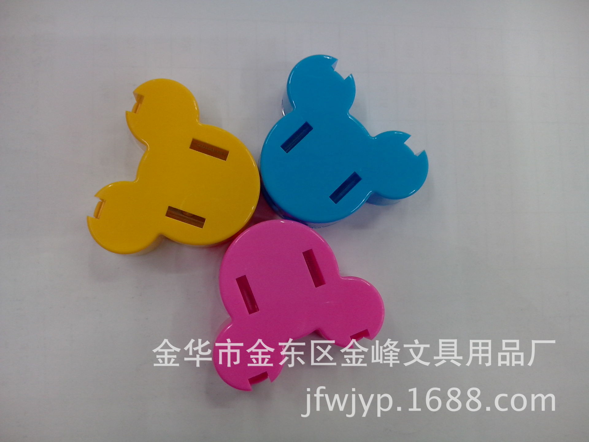 Mickey Mouse-shaped double-hole pencil sharpener, cute cartoon large and small hole pencil sharpener, creative manual pencil sharpener pic 10