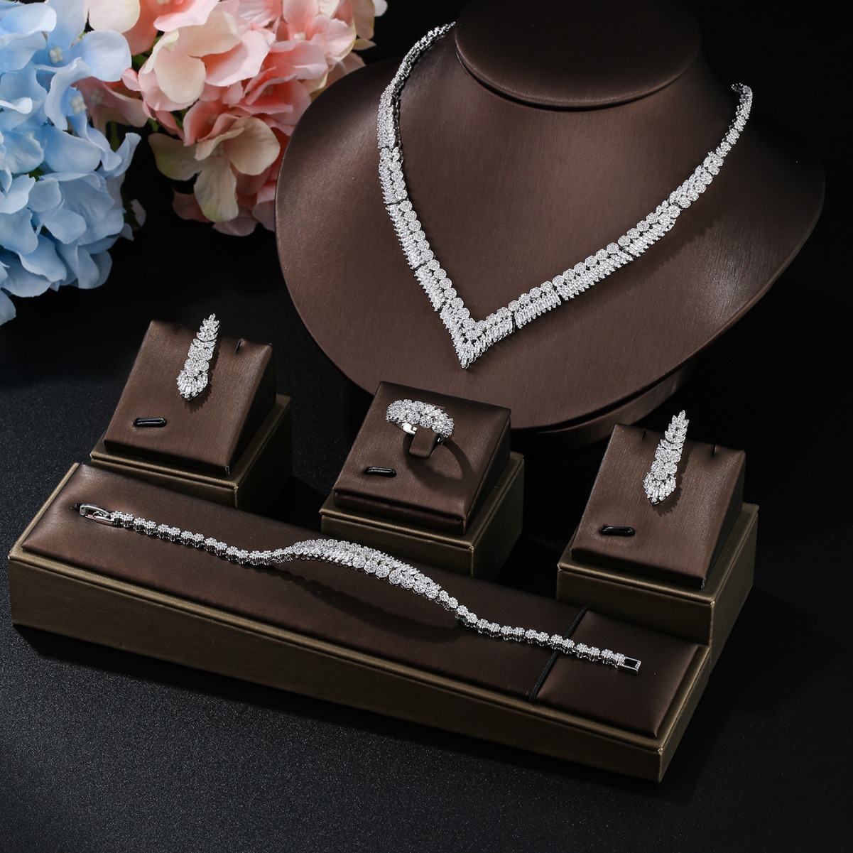 跨境新款四件装新娘套装铜微镶锆石婚礼配饰项链耳环手链戒指详情17