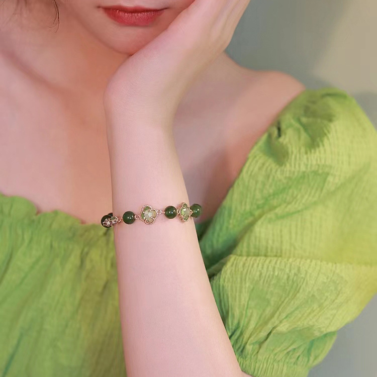 Natural crystal bracelet, four-leaf clover, natural amethyst bracelet, strawberry crystal white crystal, fashionable, light luxury and high-end feel pic 27