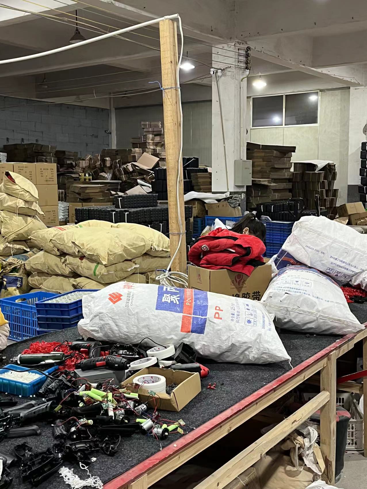 Wholesale of household small multi-functional electric drills, rechargeable folding power tools, electric screwdrivers, electric screwdrivers and screwdrivers pic 5