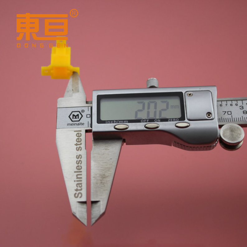 D2010172AB Huangding plug Double Plug Plastic Connector Toy accessory, Technology model parts pic 3