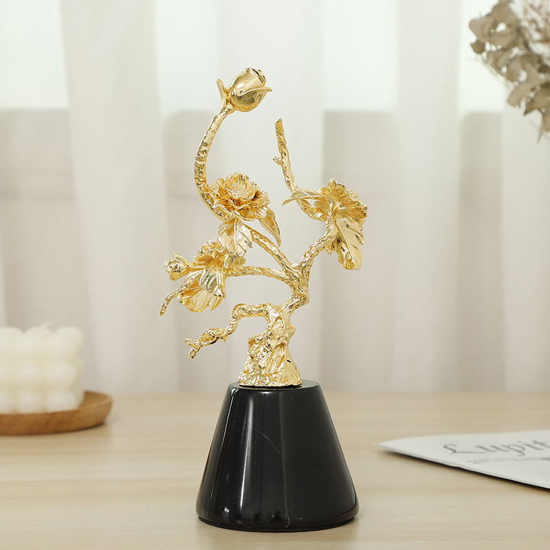 Yitong Cross-border Decorative Metal handicrafts, fashionable, creative and poetic, golden butterfly and love flower decorative items, wine cabinet, home decoration pic 2