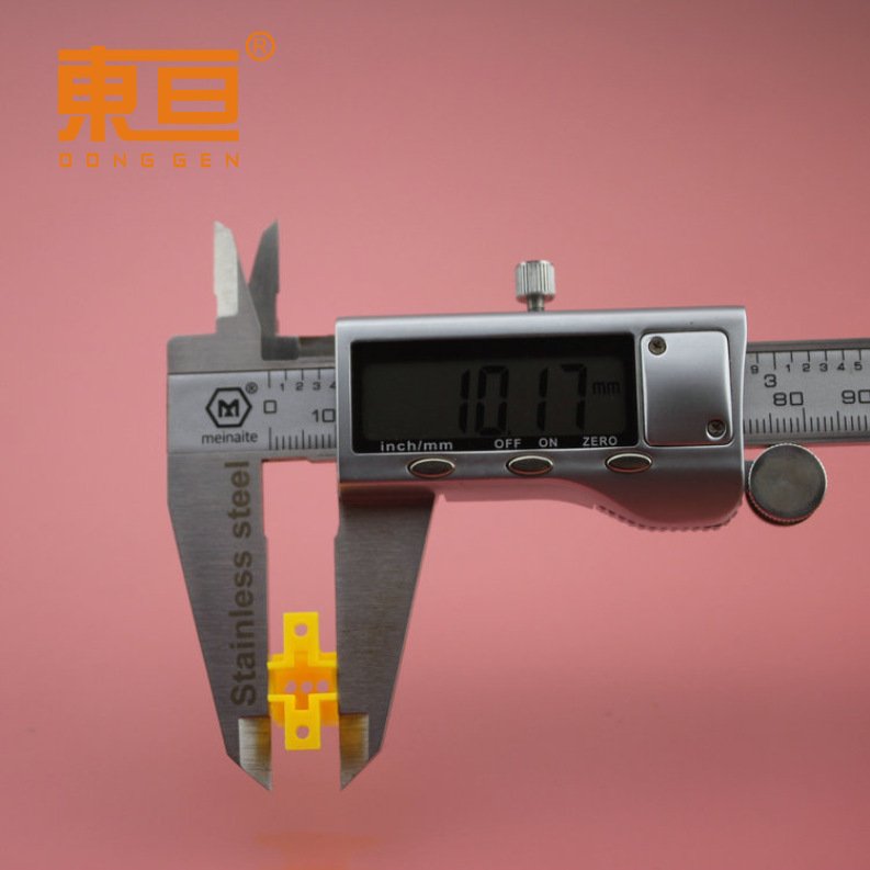 D2010172AB Huangding plug Double Plug Plastic Connector Toy accessory, Technology model parts pic 1