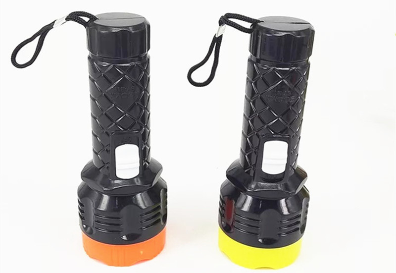 Factory direct sales of small flashlights, equipped with one 5-battery led mini 311-size flashlight pic 6
