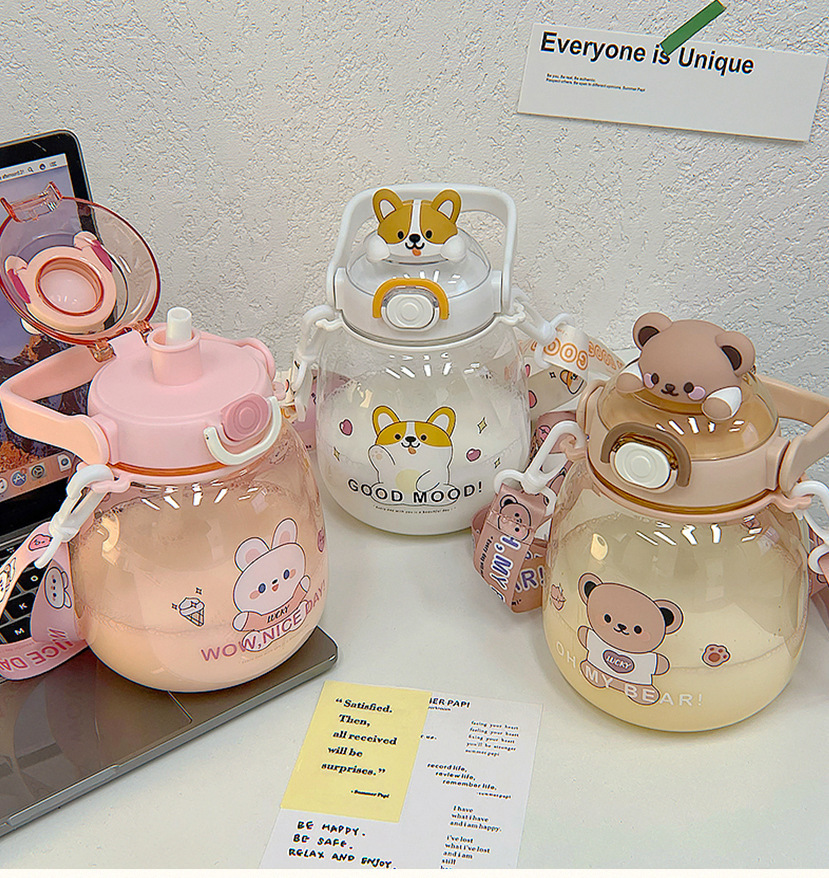 Cartoon cuddly animal-belted plastic cup, high appearance level, Ins-style Internet celebrity straw cup, portable and can be carried diagonally pic 11