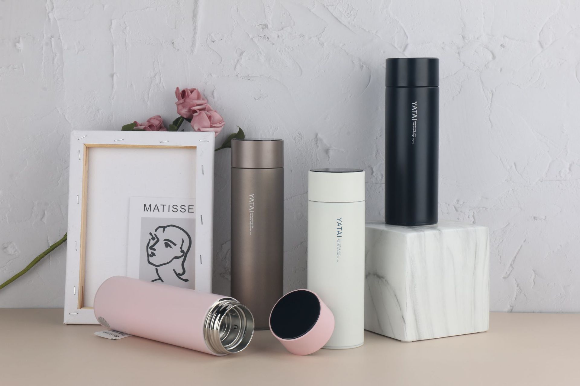 High-quality smart insulated cup, vacuum 304 stainless steel, temperature display, creative gift cup with logo engraving pic 4