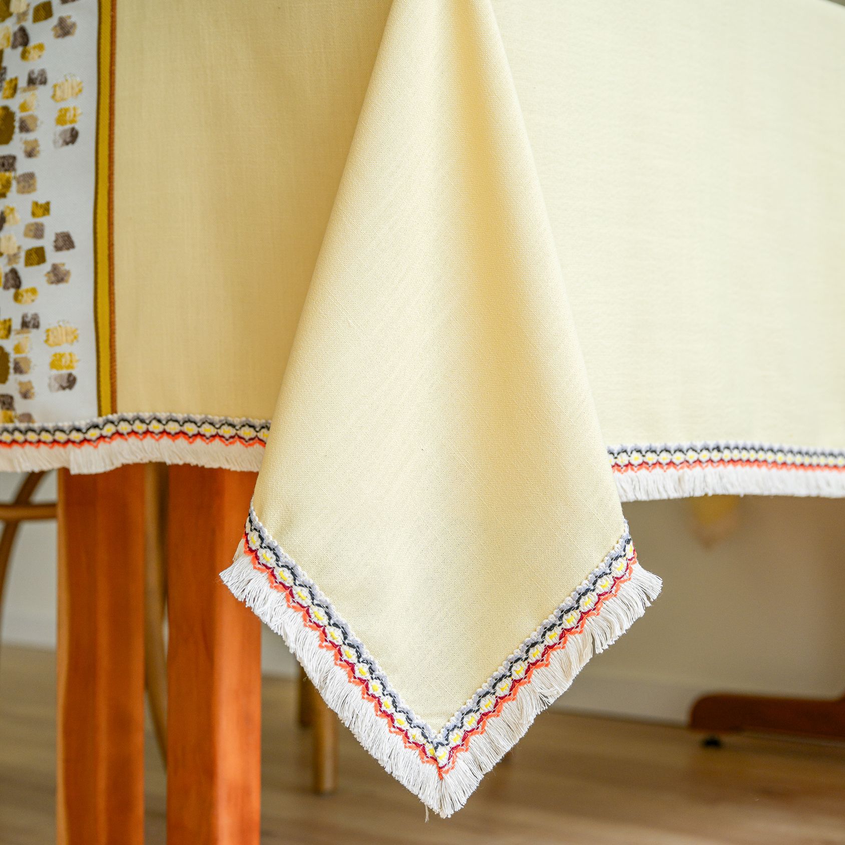 New Chinese-style embroidered tablecloth, cotton and linen solid color, Nordic light and fresh, rectangular for home use, with a sense of luxury pic 2