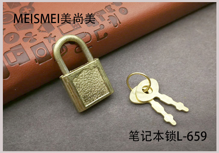 Mini lock, antique lock head, Chinese-style aged box padlock, retro copper-plated lock, old-fashioned ancient key lock, white pic 28