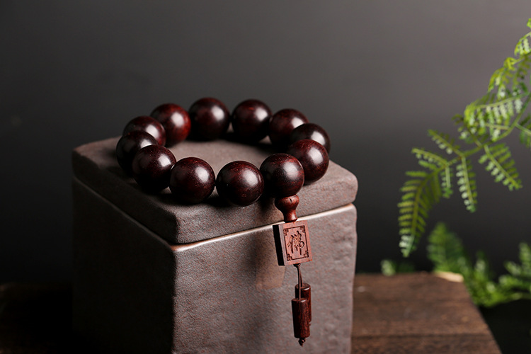 Zambian blood sandalwood Buddhist prayer bead bracelet 20MM imitation Indian Golden Star small-leaf red Sandalwood bracelet manufacturer wholesale pic 5