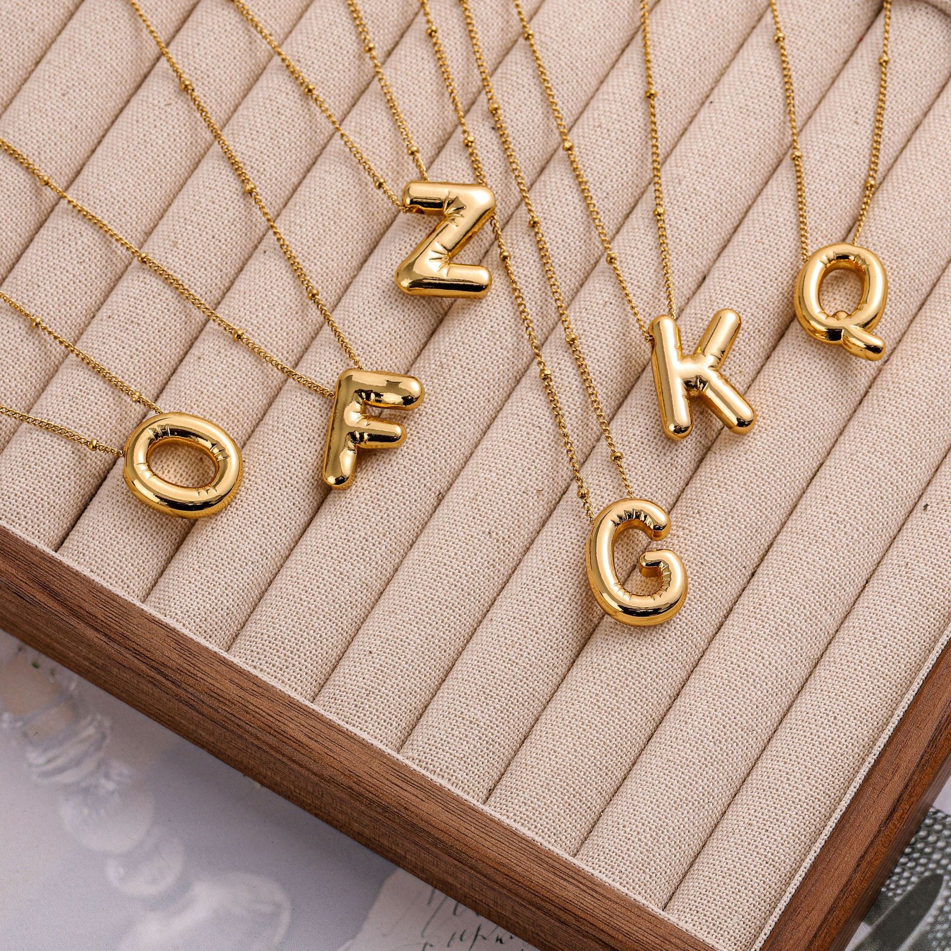 臻茫跨境钛钢网红爆款好看不锈钢项链常规派对气球字母吊坠项链女详情2