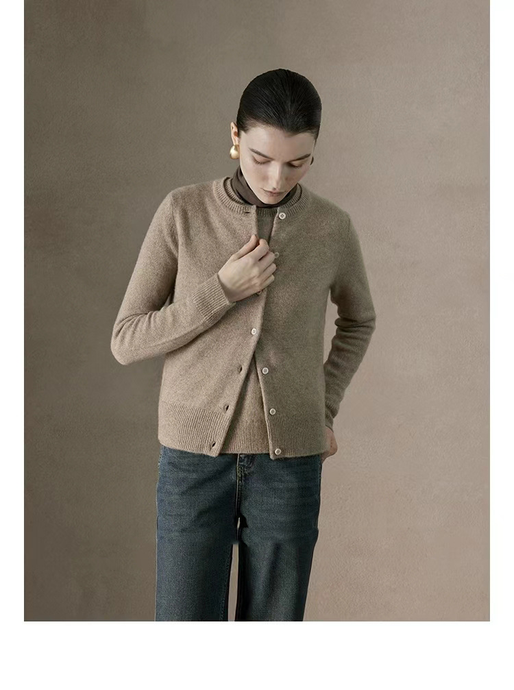 Qili Colorful Gemstone 12-color seamless one-piece Merino wool button cardigan, a versatile knitted long-sleeved top for commuting pic 54