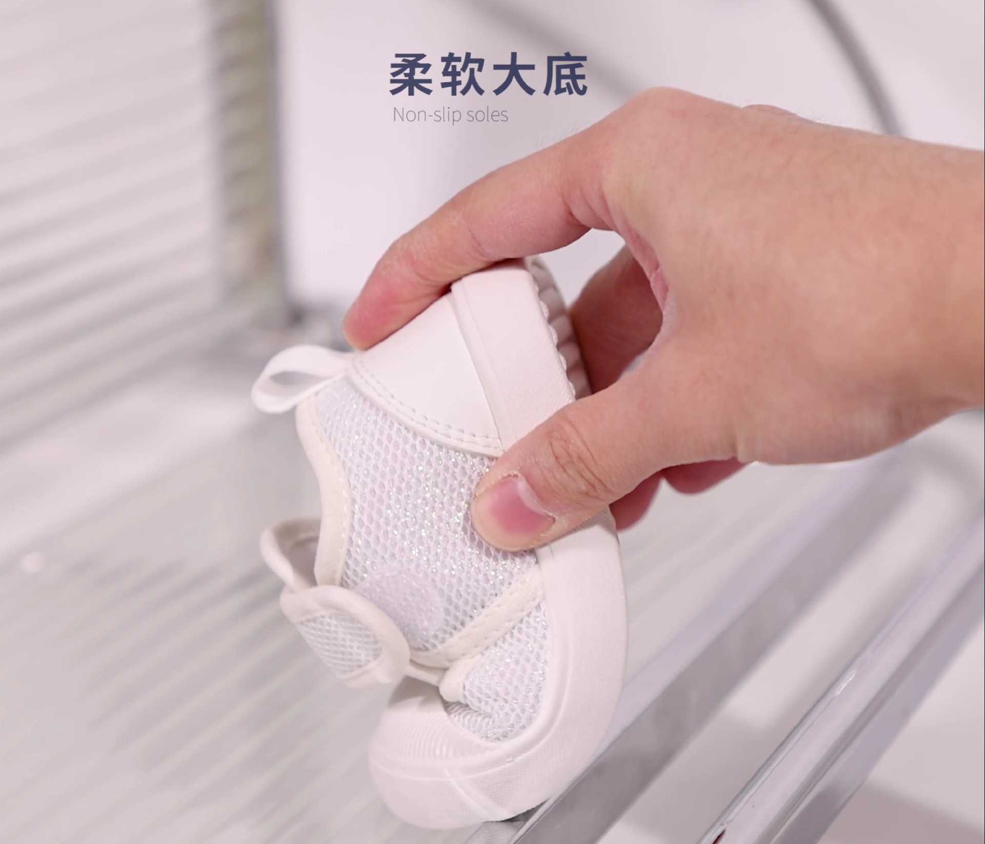 宝宝学步鞋夏季女童鞋魔术贴休闲透气网面凉鞋软底儿童室内鞋代发详情3