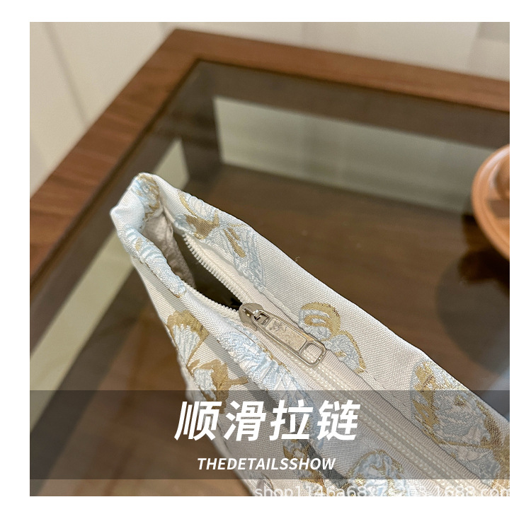 跨境蝴蝶化妆包小清新便携护肤品收纳袋旅行洗漱包帆布方包手拿包详情6