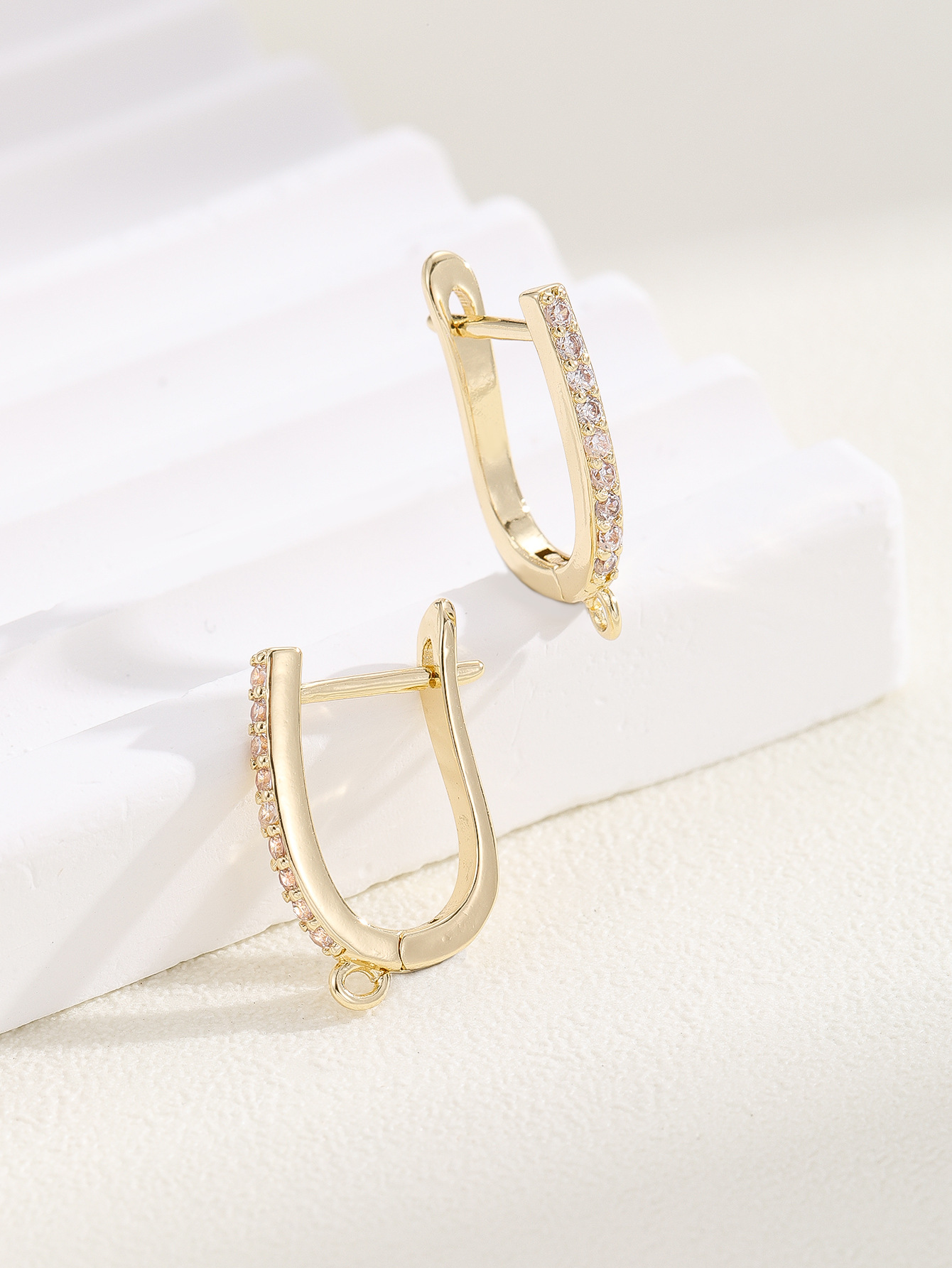 Personalized and fashionable Korean-style accessories, high-end new earrings, three-dimensional U-shaped ear buckles, micro-inlaid zircon anti-fading earrings for women pic 1