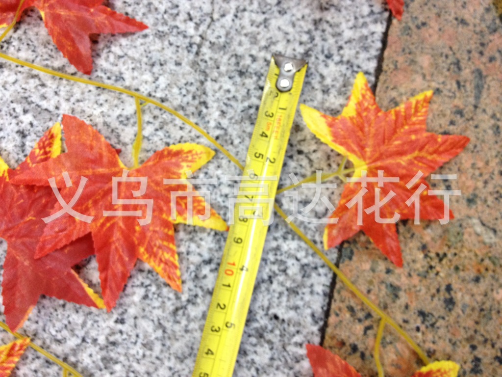 Artificial red maple leaf vine, ivy decorative vine, grape leaf vine manufacturer, ten-thousand-year green leaf vine pic 4