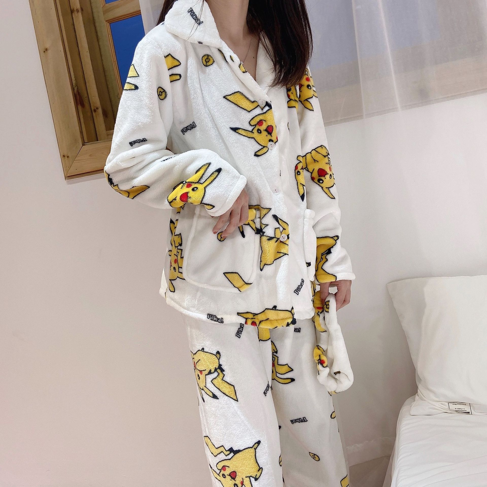 冬季法兰绒女士睡衣翻领开衫长袖长裤少女卡通可爱保暖家居服套装详情22