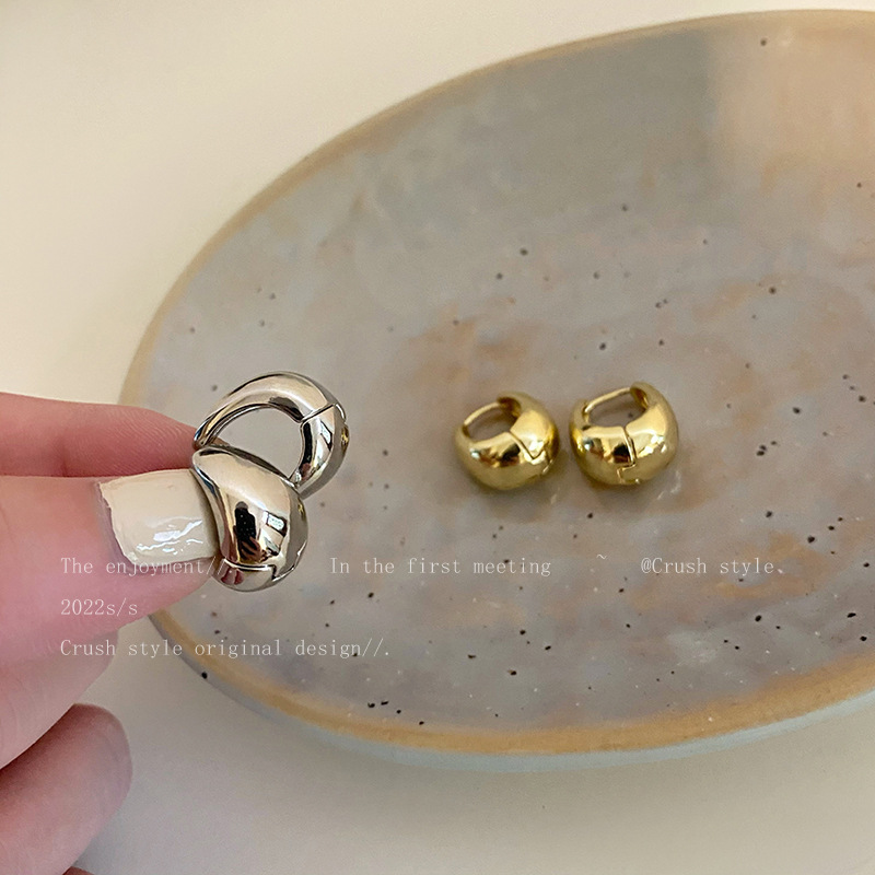 Wholesale of popular brushed frosted stud earrings for women with a light luxury and high-end InS-style, golden round stud earrings in the style of love beans pic 16