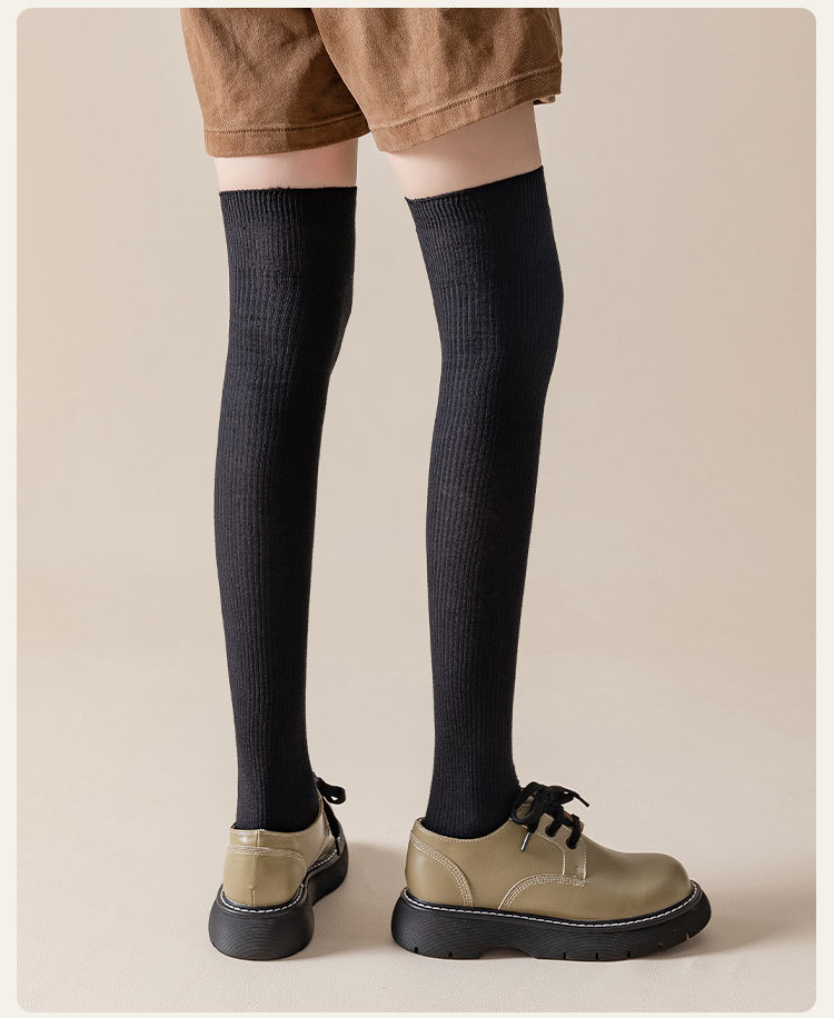 Calcetines stand one piece por encima de la rodilla calcetines de otoño e invierno para mujeres calcetines de algodón de color sólido rodilleras botas presión piernas delgadas extensiones antideslizantes muslos calcetines one piece por el cabello pic 14