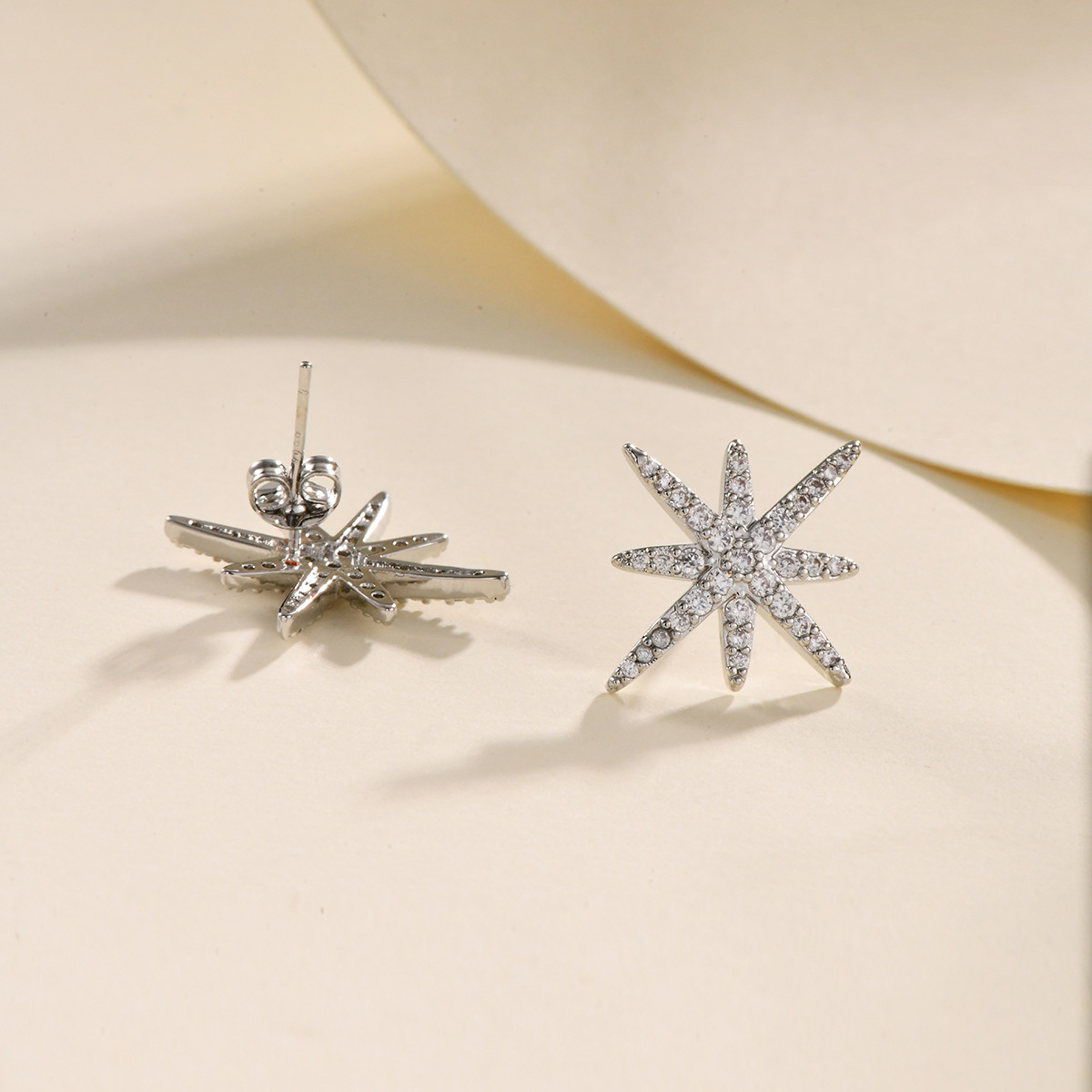 S925银针韩版耳饰批发方形简约小众设计耳钉女淡水珍珠纯铜微镶耳详情5