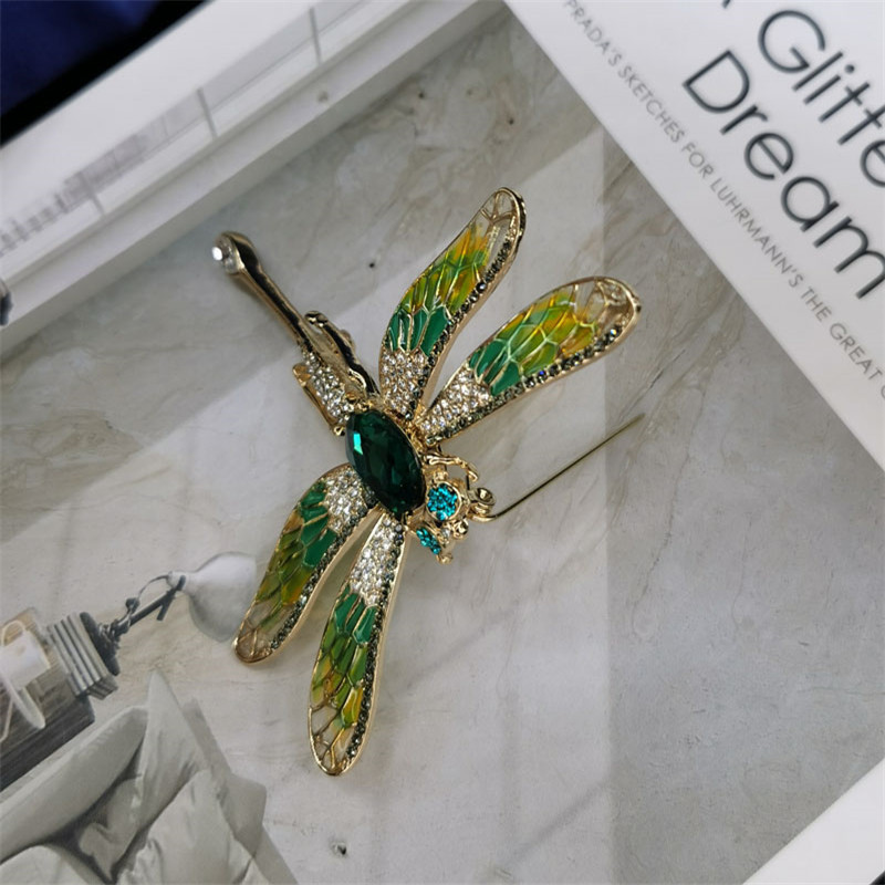 Custom-made dragonfly brooch with flapping wings and oil-dripping green crystal corsage pic 3