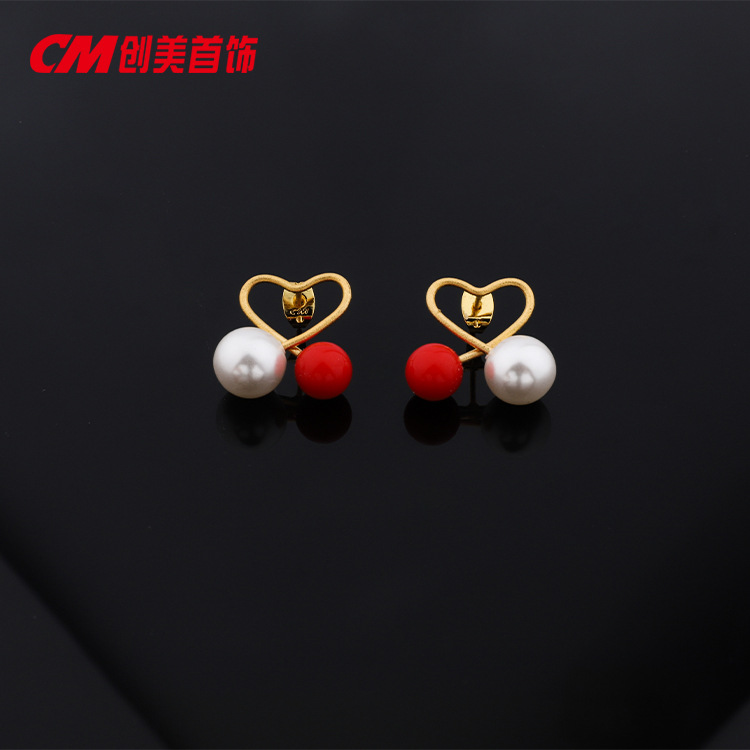 Chuangmei Jewelry offers French retro heart-shaped stud earrings set with colorful artificial gemstones, a niche and high-end accessory wholesale pic 3
