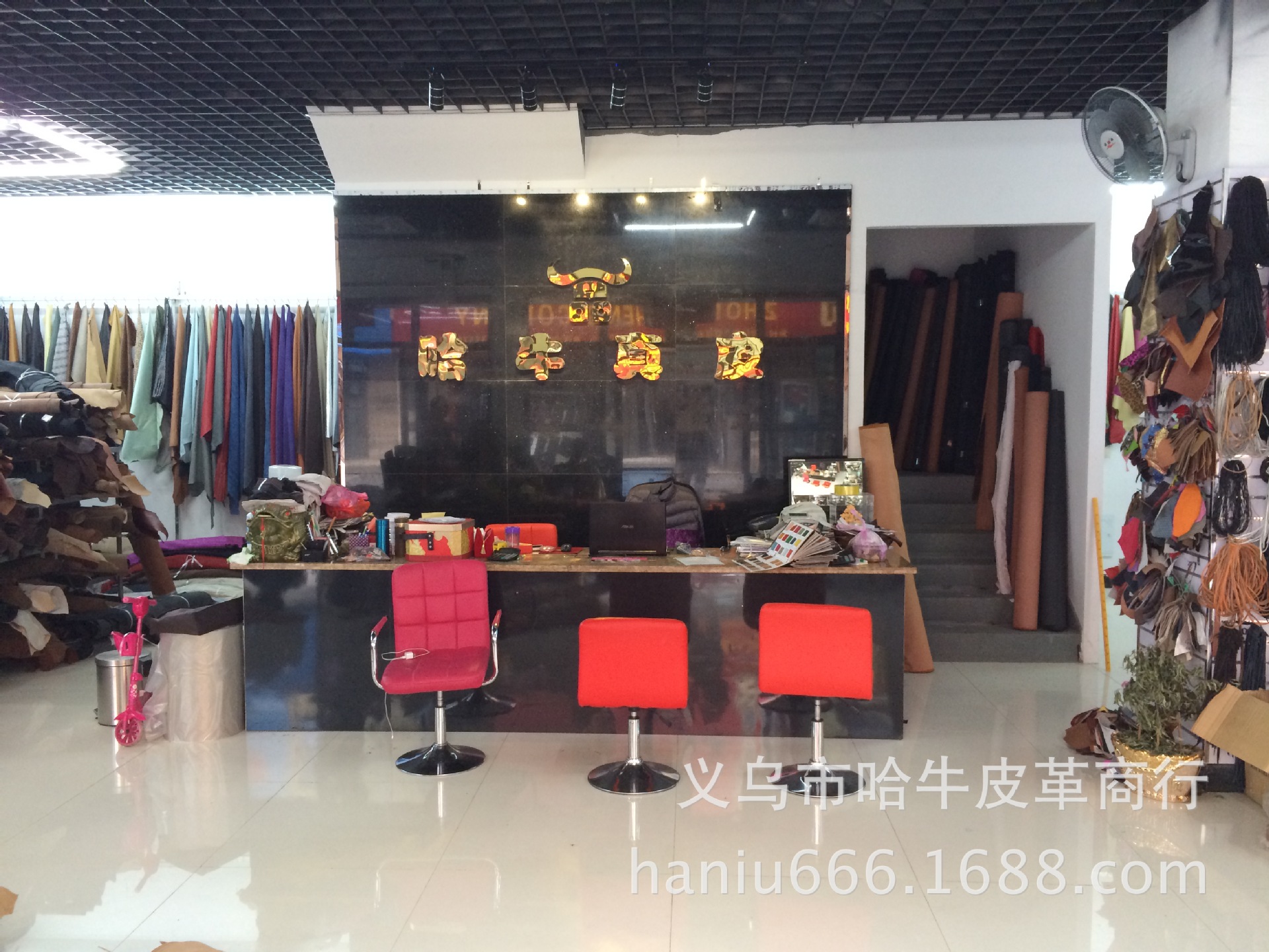 Ha Niu Leather, a direct sales manufacturer of genuine pigskin, offers a wide range of colors for the second-layer inner leather of pigs. We have stock available and can customize according to samples pic 13