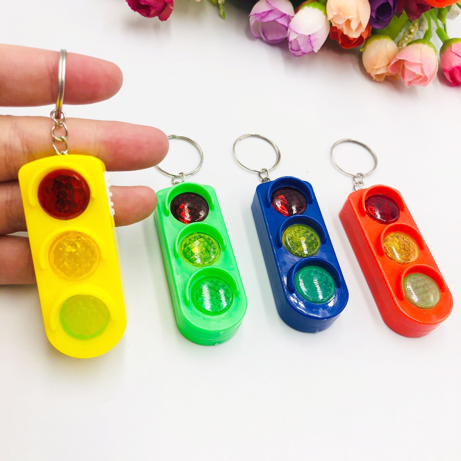 红绿灯钥匙扣灯发光挂件LED钥匙扣孩童发光玩具创意小礼品详情5