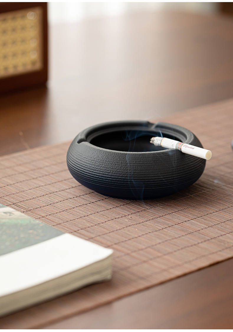 创意大烟灰缸家用陶瓷漏斗防飞灰带盖办公室烟缸客厅防风雕刻LOGO详情10