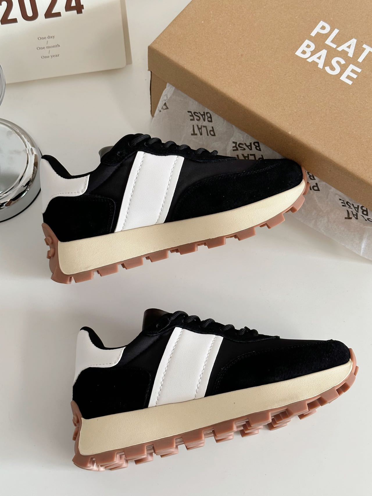 欧洲站2024春季新款时尚休闲百搭真皮复古厚底拼色系带运动鞋详情15