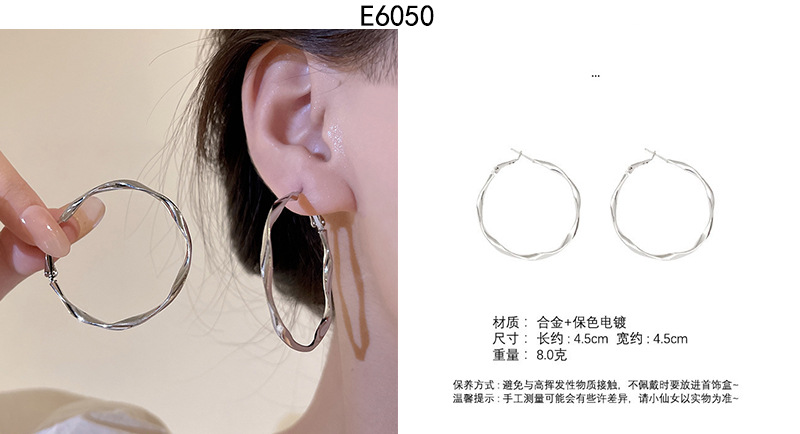 S925 Silver Needle retro pearl earrings for women, Korean ins style, high-end, niche and elegant stud earrings wholesale pic 51