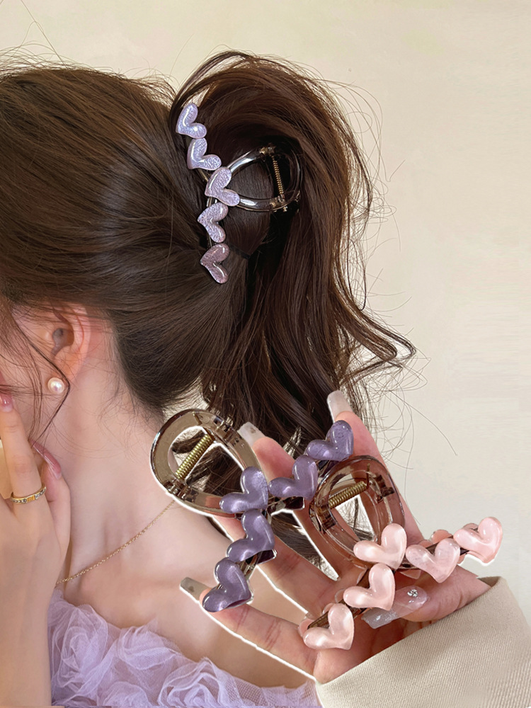 Elegant, heart-shaped claw clip for women, high-end shark clip, simple and versatile clip, headwear, hair clip, back of the head, hair clipper, ins pic 7