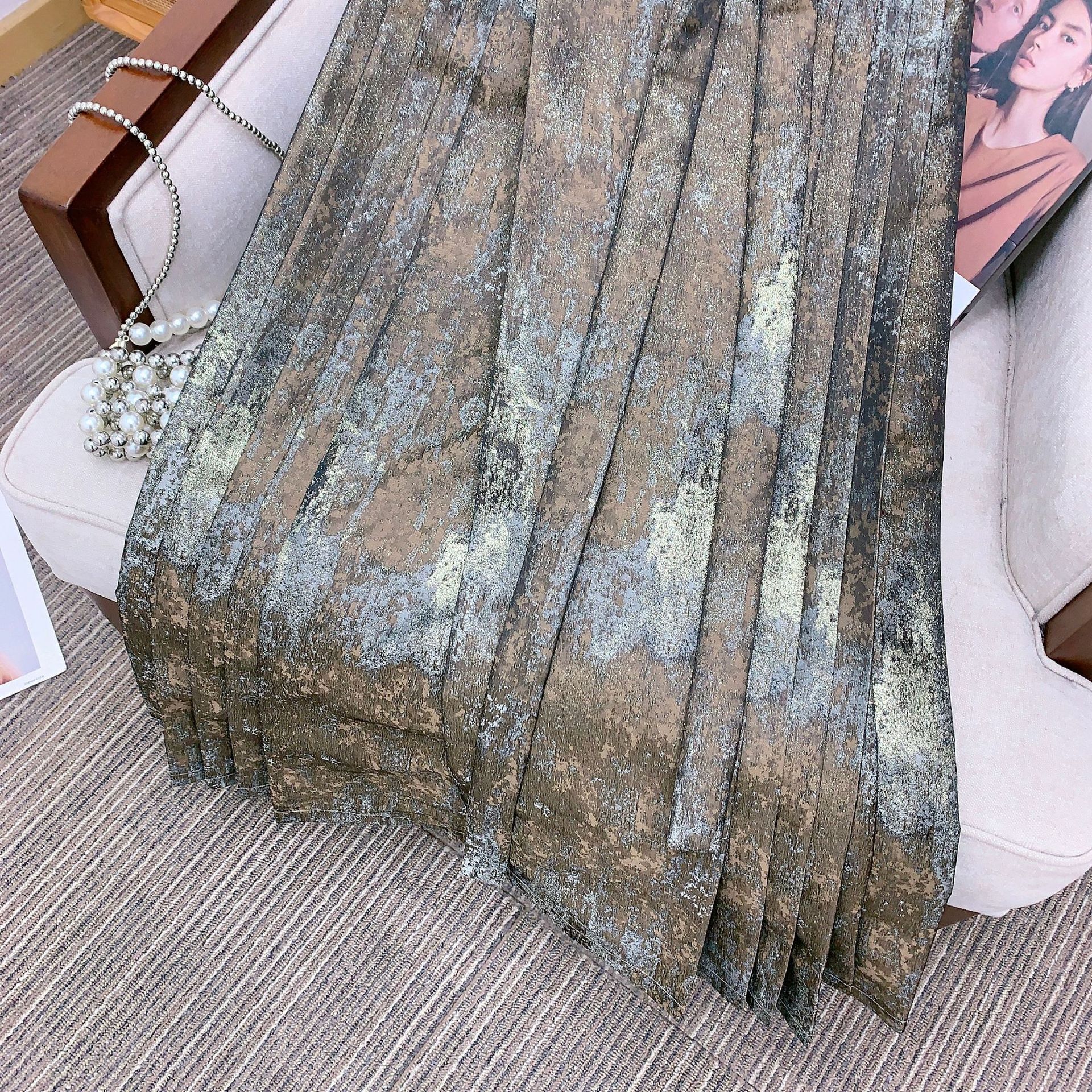 In-stock [Drunken Qiongfang] New Chinese-style gilded horse Face dress for Autumn and Winter, retro high-waisted half-body style pic 29