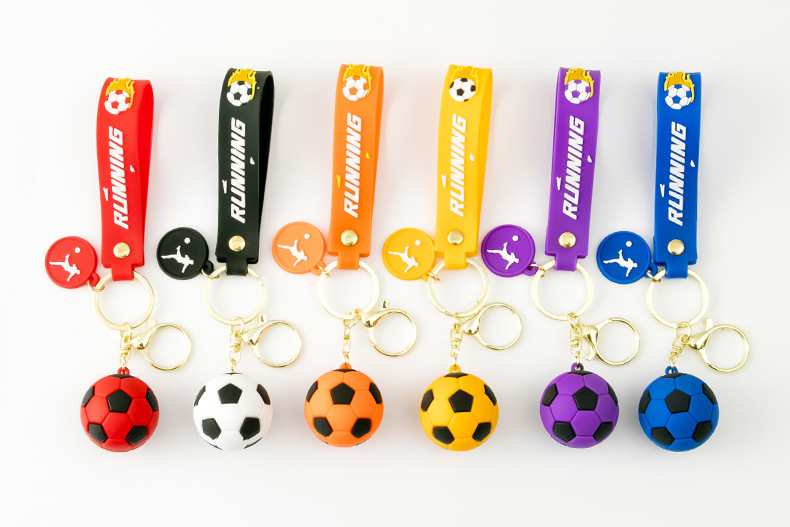 创意足球钥匙扣仿真迷你篮球挂件PVC软胶纪念品挂饰活动礼品批发详情5