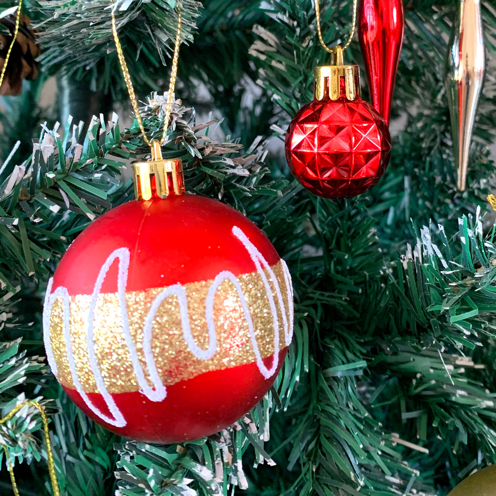 Temu/SHEIN Christmas decorations: Electroplated deer plastic balls, painted Christmas ball sets, Christmas tree pendants pic 12