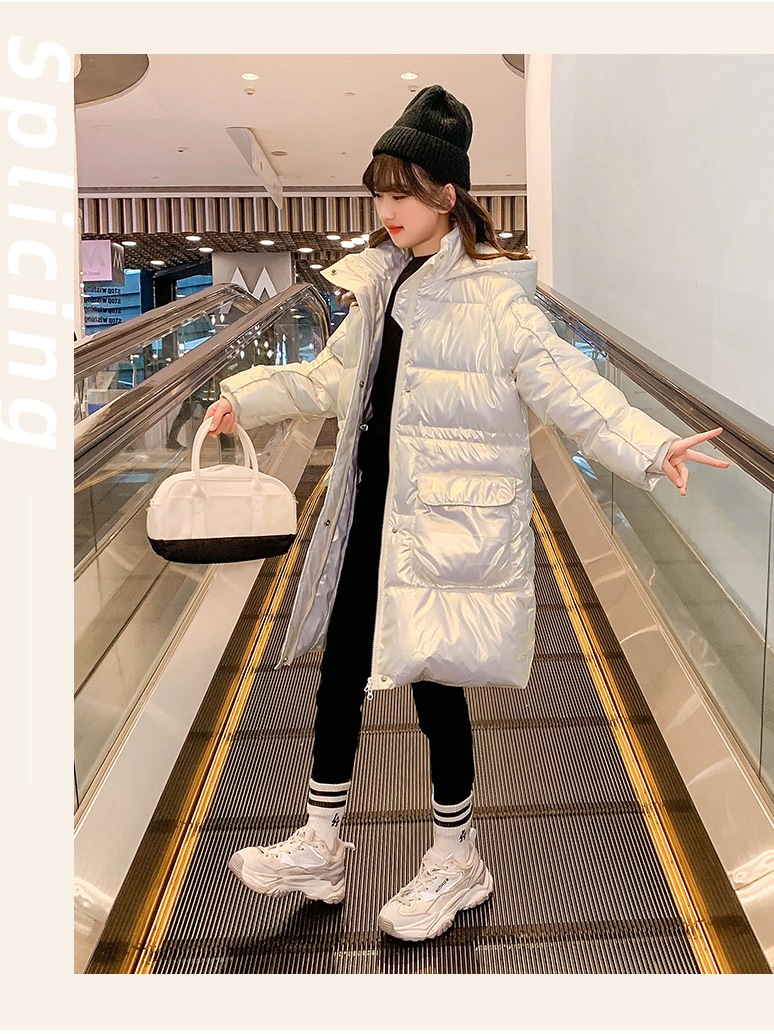 The new cotton-padded jacket for girls in 2023 features a longer winter design with a cinched waist and skirt. It is a plump and stylish cotton-padded jacket for children pic 17